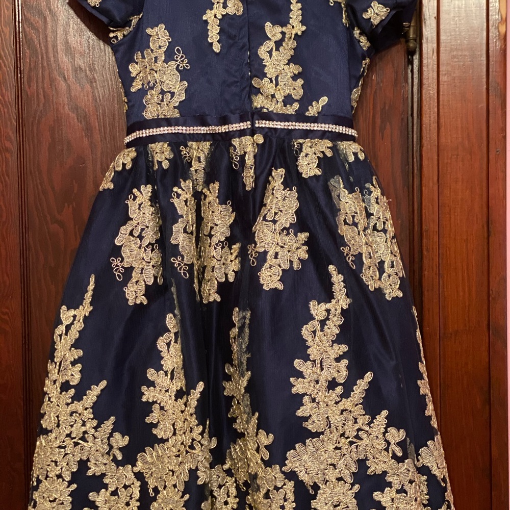 Dress - Picture 3 of 5